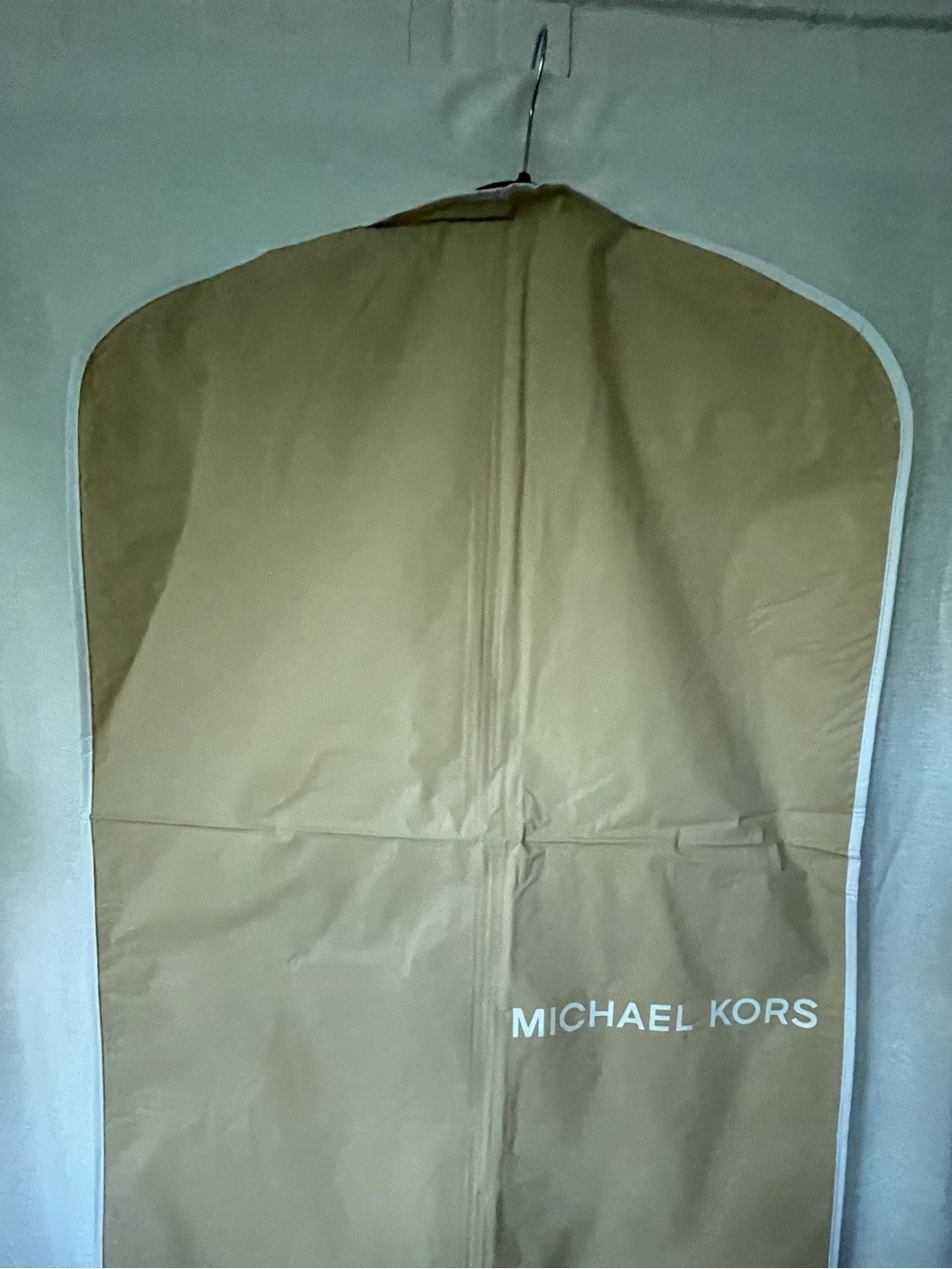Michael Kors stand and white garment bag new